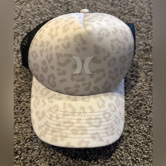 Women’s Hurley Hat - Picture 1 of 2
